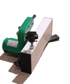 máy làm sạch bề mặt cửa nhựa2